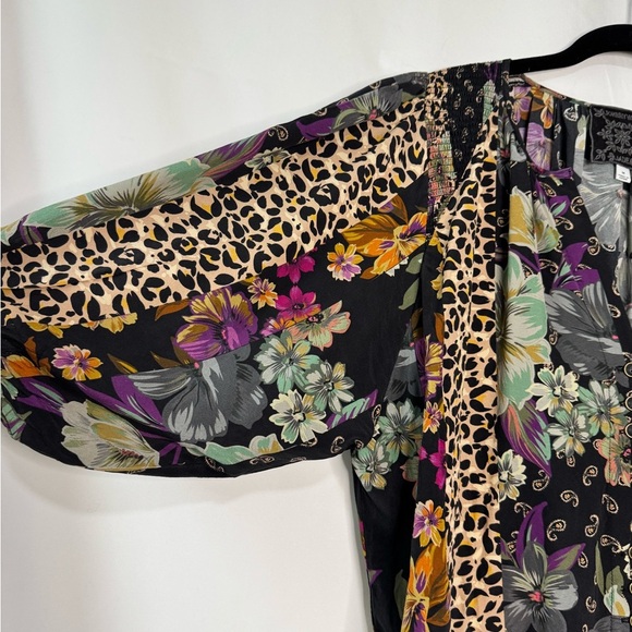 Johnny Was Jade 100% Silk Blouse - Size M - Like New - Picture 6 of 12